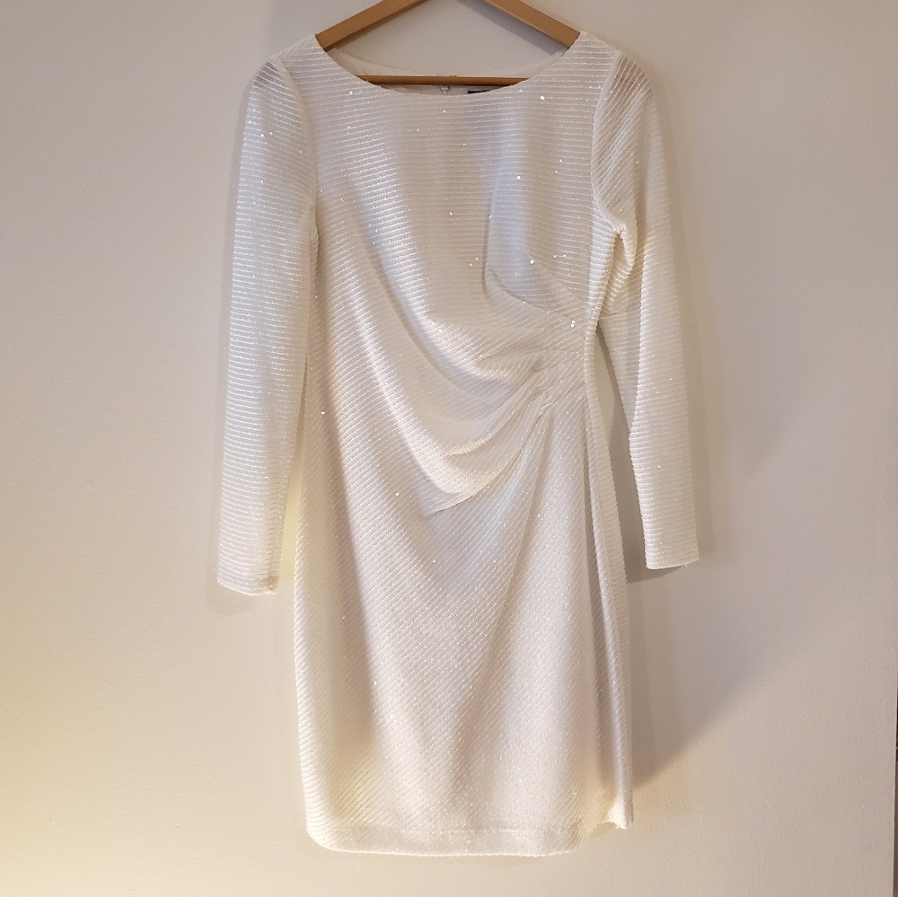Vince Camuto White Long Sleeve Ruched Sheath Dress